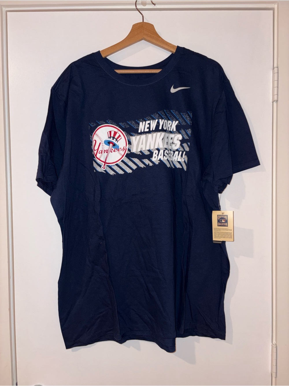 Nike NY Yankees Baseball Graphic Tee NWT